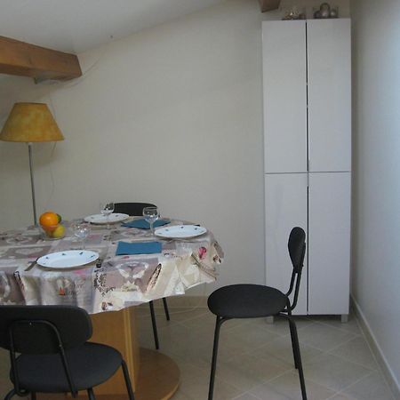 T 2 Avec Velux Sous Les Combes De 34 M2 Apartment La Londe-les-Maures Exterior foto